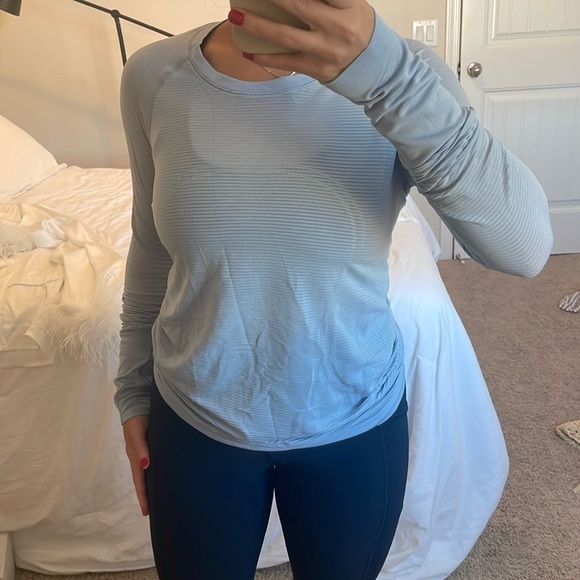 Blue Lulu lemon long sleeve - Picture 1 of 2
